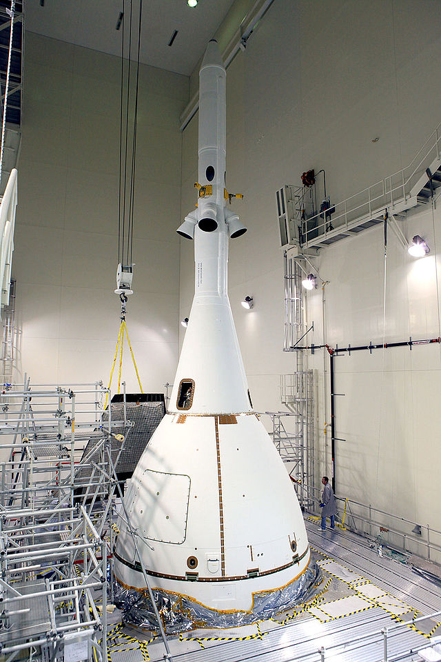 640px-EFT-1_Orion_in_fairing_and_with_mock-LAS.jpg